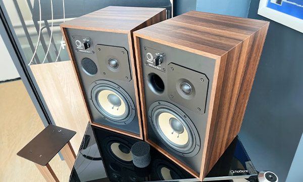                                                                     Test :
                                                                Elipson XLS 7
                            