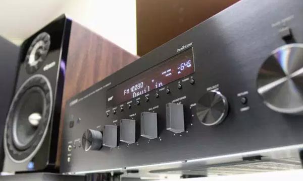                                                                             Test :
                                                                        Yamaha MusicCast R-N803D
                                