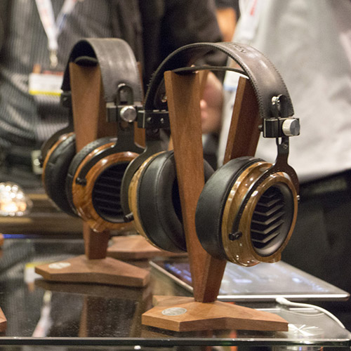 Sd2-10-casques-Kennerton