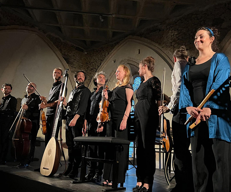 Mécène de différents festivals